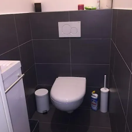 Holiday home Paris La Defense - Refurbished Independent House