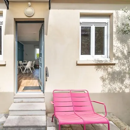 Holiday home Paris La Defense - Refurbished Independent House La Garenne-Colombes