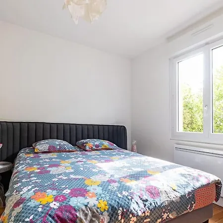 Paris La Defense - Refurbished Independent House Holiday home La Garenne-Colombes