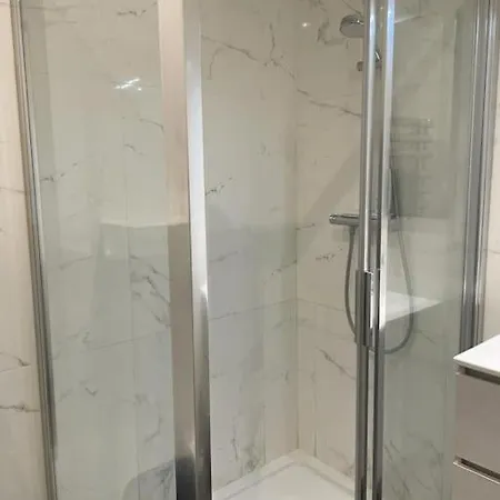Paris La Defense - Refurbished Independent House La Garenne-Colombes