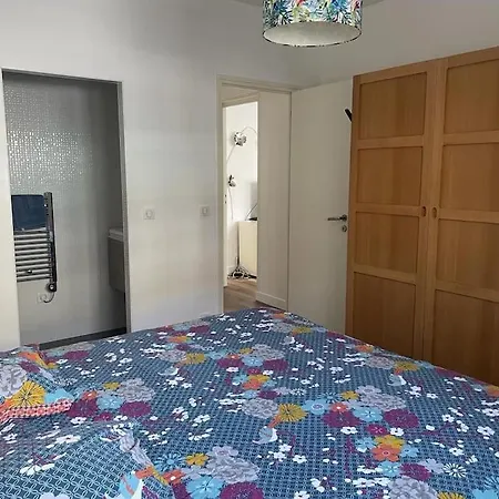 Paris La Defense - Refurbished Independent House *