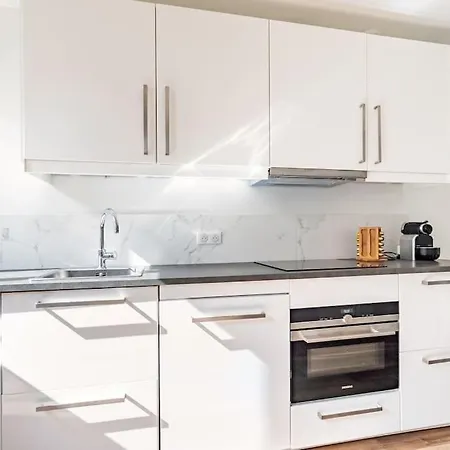 Paris La Defense - Refurbished Independent House La Garenne-Colombes