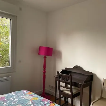 Holiday home Paris La Defense - Refurbished Independent House *