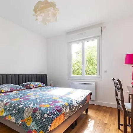 Holiday home Paris La Defense - Refurbished Independent House La Garenne-Colombes