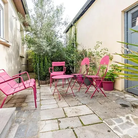 Paris La Defense - Refurbished Independent House *