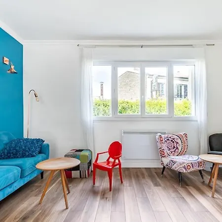 Paris La Defense - Refurbished Independent House Holiday home La Garenne-Colombes